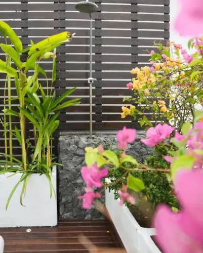 Villa Mahita Garden 3 Bedroom With Amazing View *